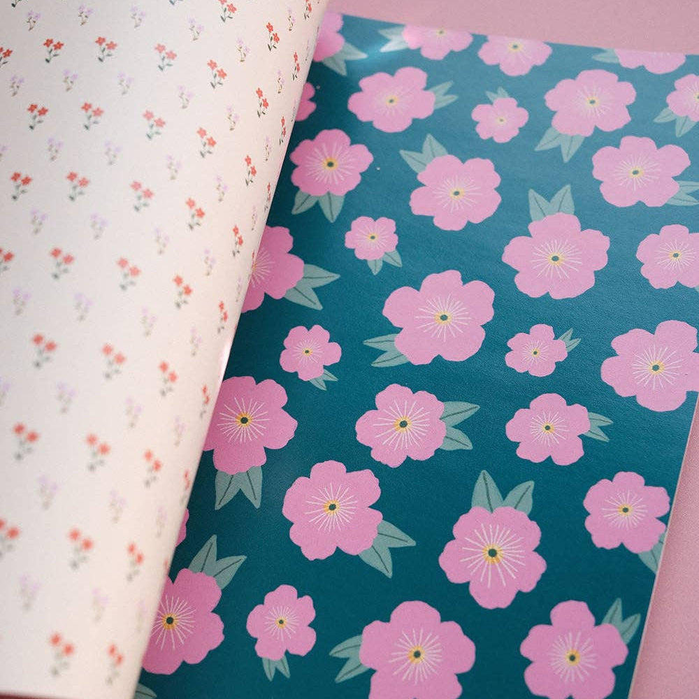 Scrapbook paper fleuri