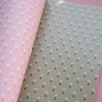 Scrapbook paper fleuri