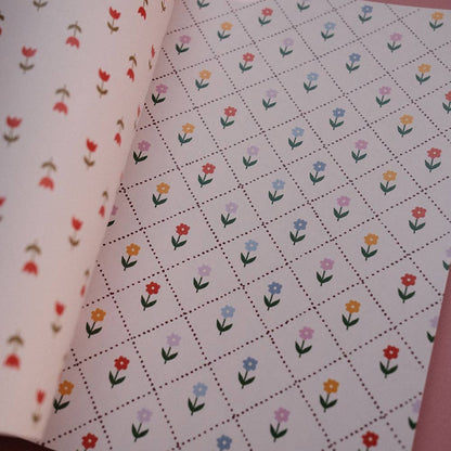 Scrapbook paper fleuri